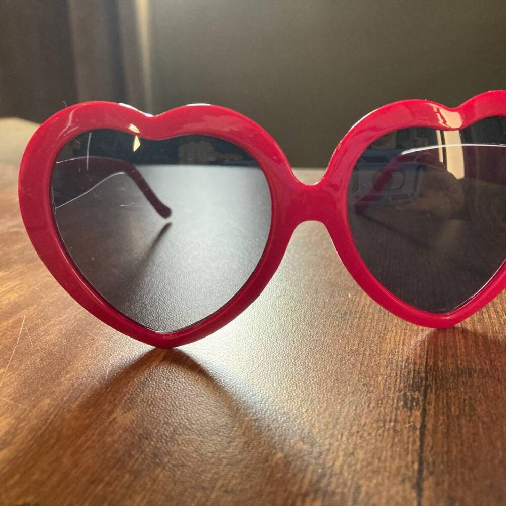 NWOT Unbranded Women's Heart-Shaped Sunglasses - Dark Pink with Gray Lenses